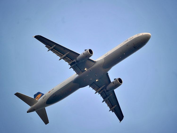 Der Flugbetrieb läuft langsam wieder an.