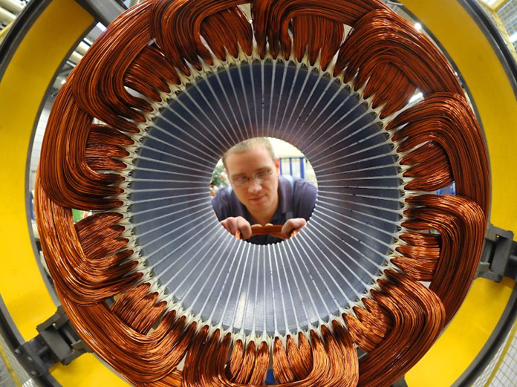Viel Erfahrung mit Spulen: Hubwagen, Gabelstapler oder Industriepumpen laufen schon seit Jahrzehnten elektrisch.