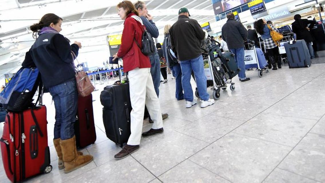 Wenn Passagiere sich von der Fluggesellschaft schlecht behandelt fühlen, können sie beim Luftfahrt-Bundesamt Beschwerde einlegen.