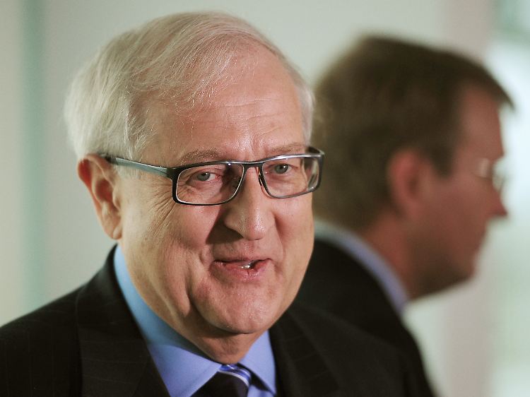 Rainer Brüderle erwartet Nachholeffekte.