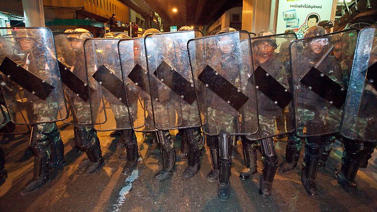 Polizisten sollen die Hauptstadt sichern.