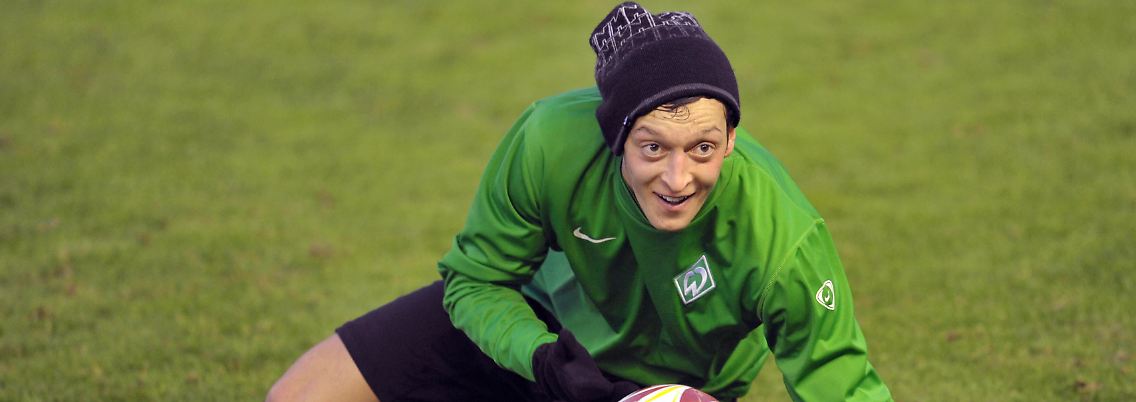 Jung und begehrt: Mesut Özil.