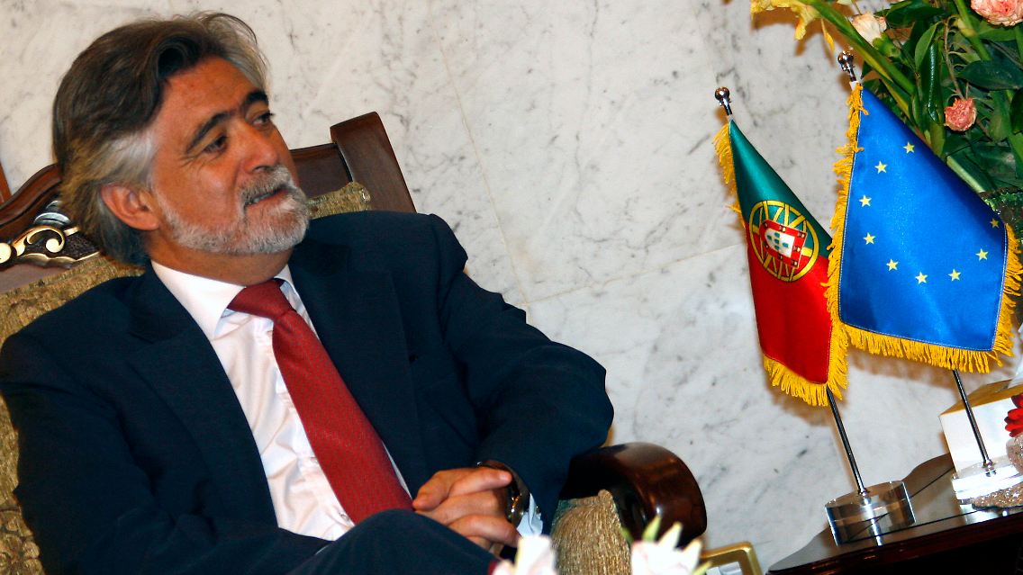 Luis Amado wirbt um Vertrauen.