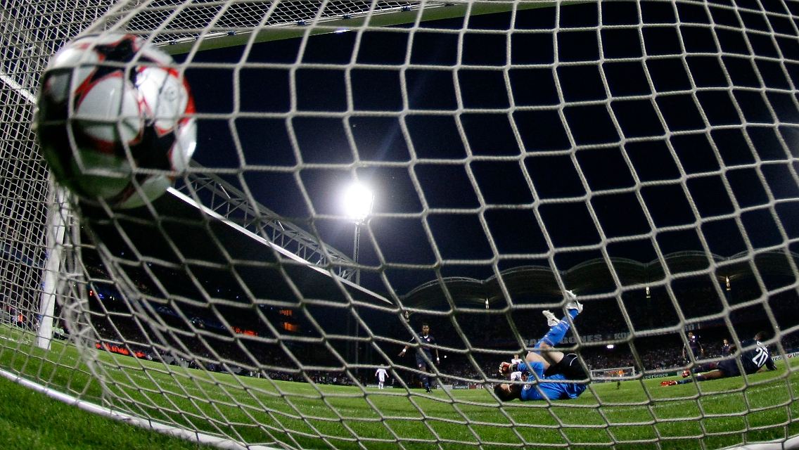Nach 26 Minuten brachte Olic die Bayern mit dem ersten seiner drei Treffer endgültig auf Finalkurs.