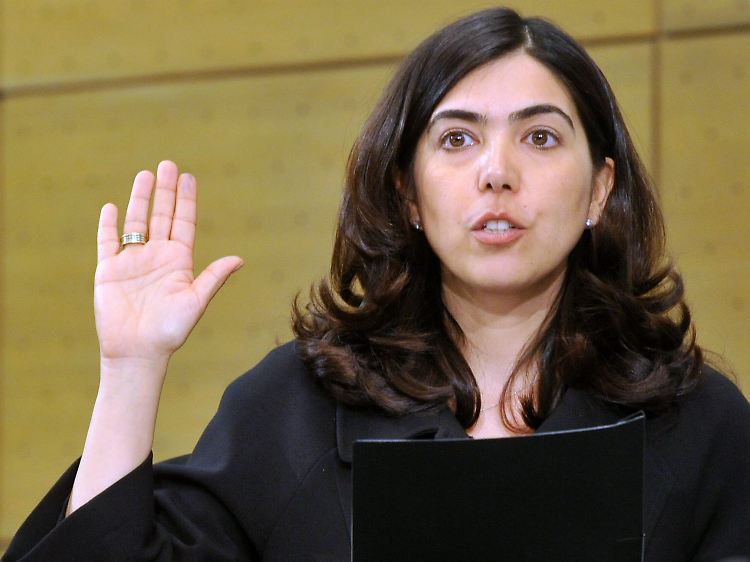 Aygül Özkan ist die erste türkischstämmige Ministerin Deutschlands.