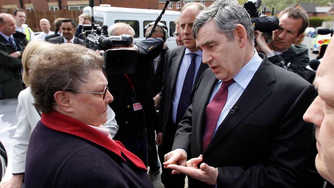 "Wessen Idee war denn das?": Brown im Gespräch mit Duffy.