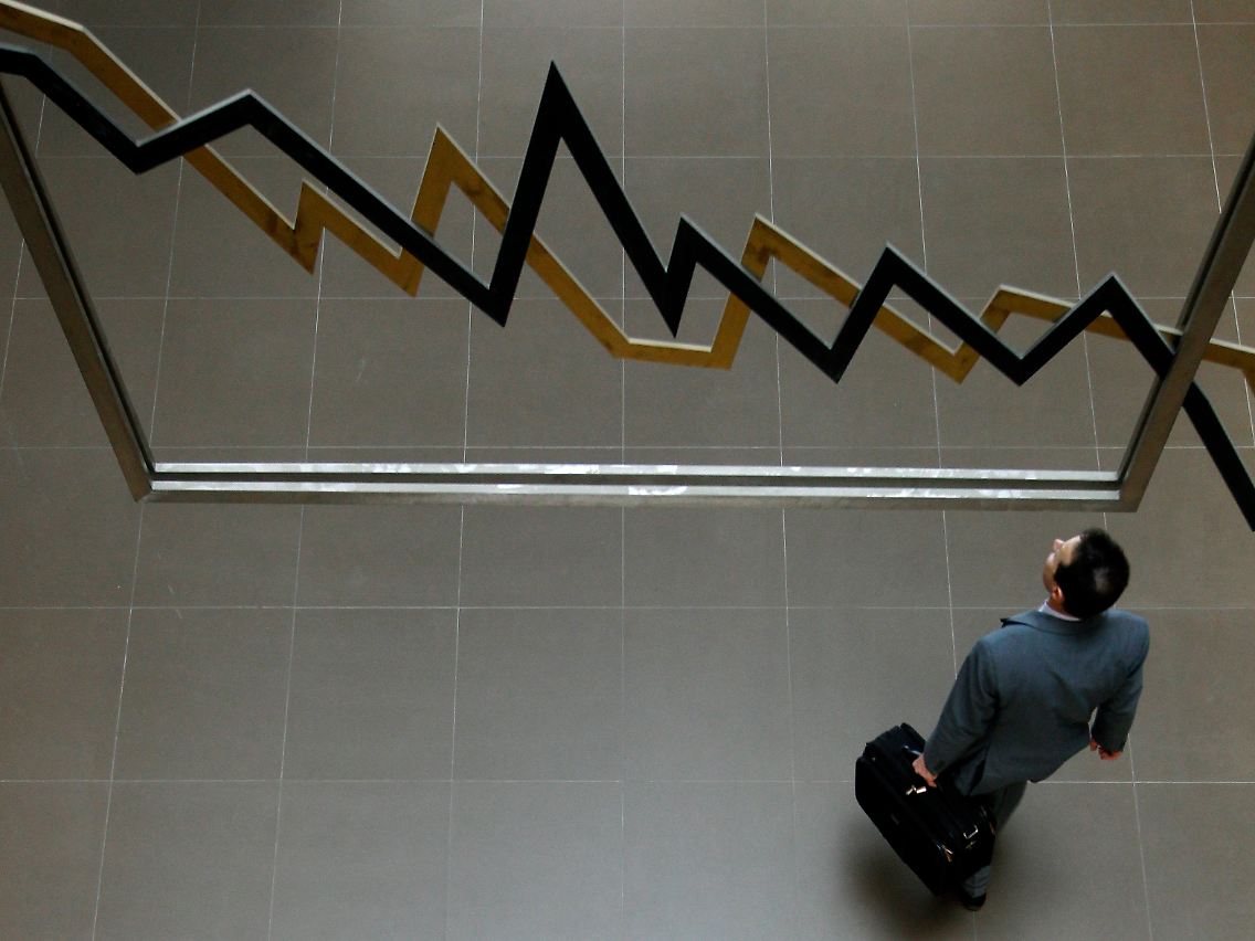 An der Börse in Athen geht es nach dem Urteil von S&P abwärts.