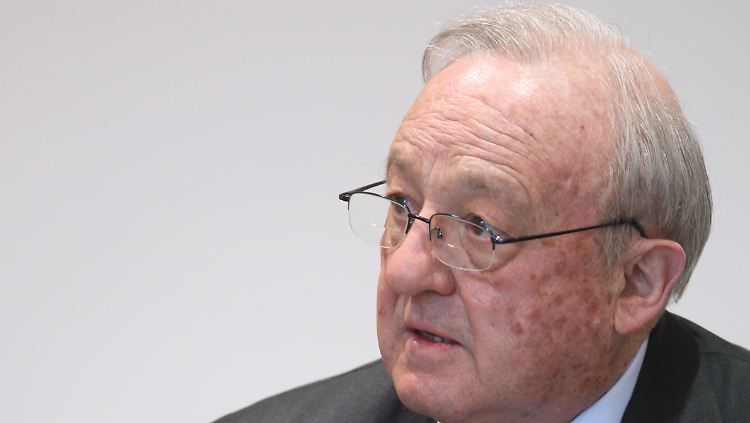 Karlheinz Schreiber kündigte Enthüllungen an, aber schweigt bis zuletzt.