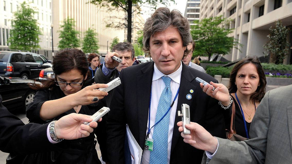 Weil Argentinien in diesem Jahr frische Milliardensummen braucht, will Argentiniens Wirtschaftsminister Amado Boudou bei der Umschuldung Nägel mit Köpfen machen.