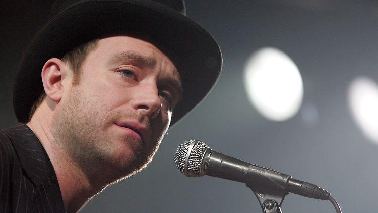 Damon Albarn liefert eine gigantische Gorillaz-Show. Er ist der Frontman von Blur.