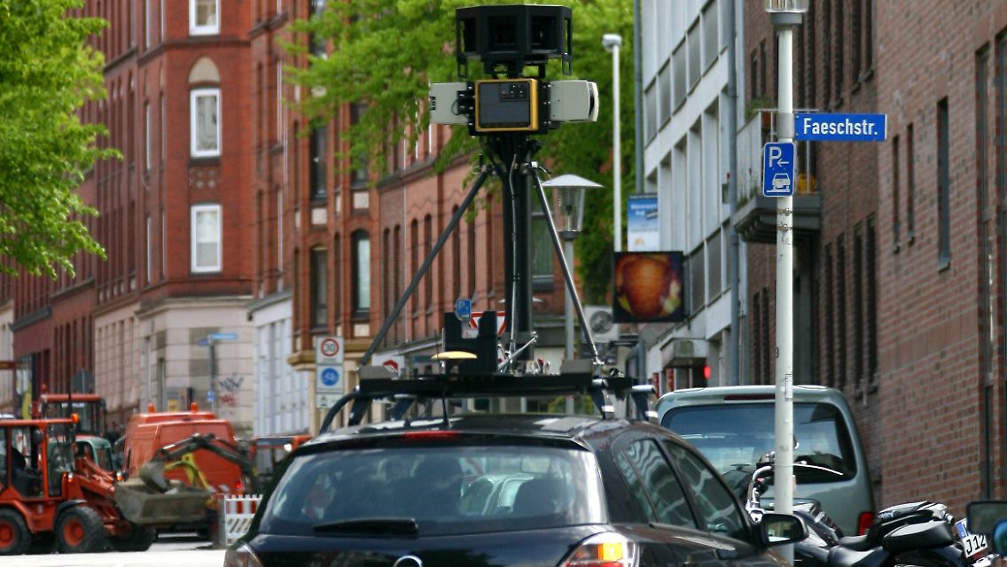 Google hat bei seinen Kamerafahrten für Street View auch WiFi-Netze gescannt - und dafür viel Ärger bekommen.