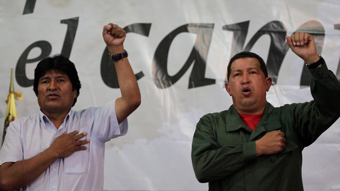 Der bolivianische Präsident Morales, hier mit seinem Amtskollegen und Freund, dem venezolanischen Präsident Chavez, fackelt nicht lange bei den Verstaatlichungen.