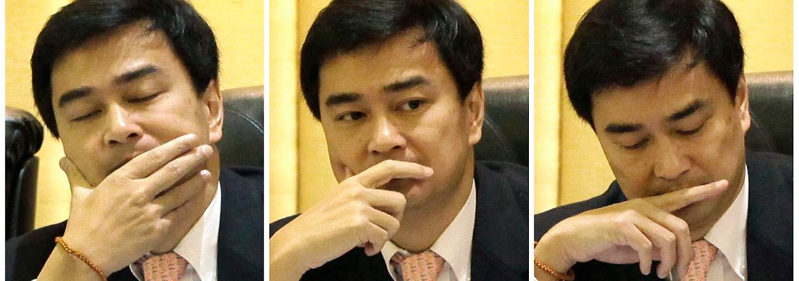 Premier Abhisit steht innenpolitisch mächtig unter Druck.
