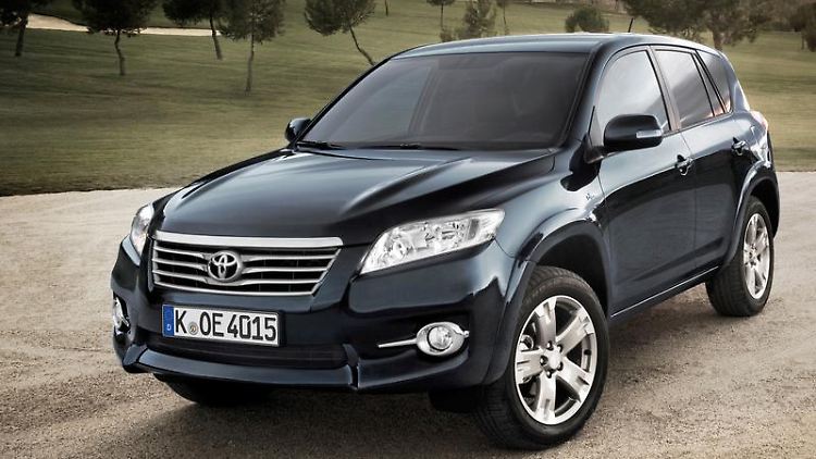 Mit frischer Frontpartie: Toyota hat dem RAV4 ein Facelift verpasst.