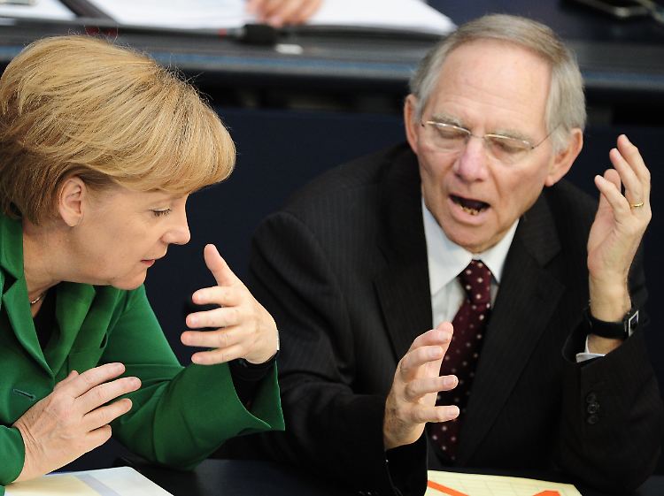 "Europa am Scheideweg": Merkel und Schäuble wollen den Euro schützen und den Griechen helfen.