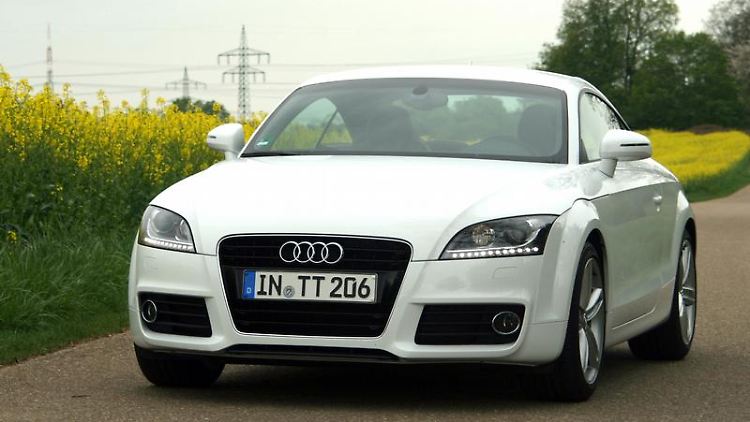 Adieu Sechszylinder: Im Topmodell des Audi TT werkelt künftig ein aufgeladener Vierzylinder-Motor.