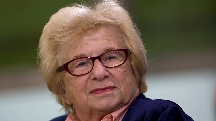 Die US-Sexualtherapeutin und Autorin Ruth Westheimer. (Bild von Oktober 2008)