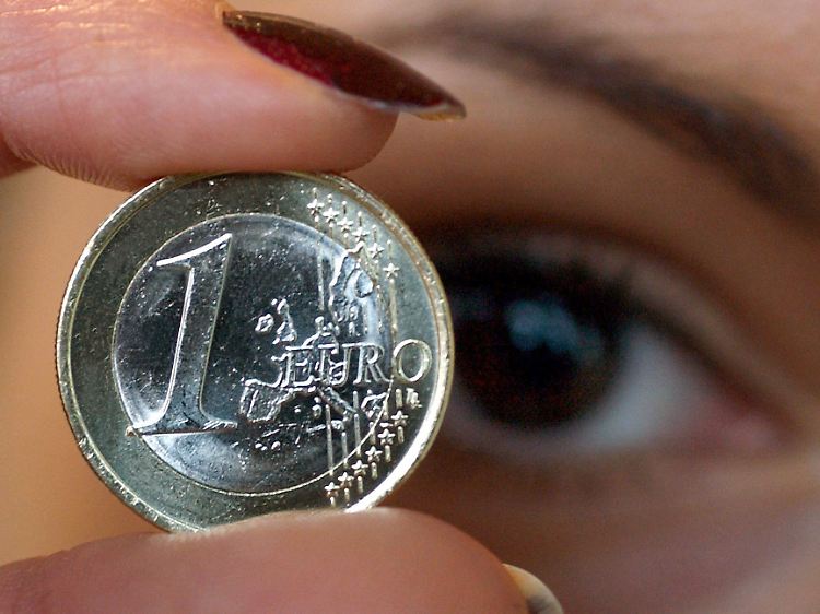 Nicht ganz zehn Jahre nach der Einführung des Euro-Bargelds steht die Europäische Gemeinschaftswährung vor ihren ersten großen Belastungsprobe.