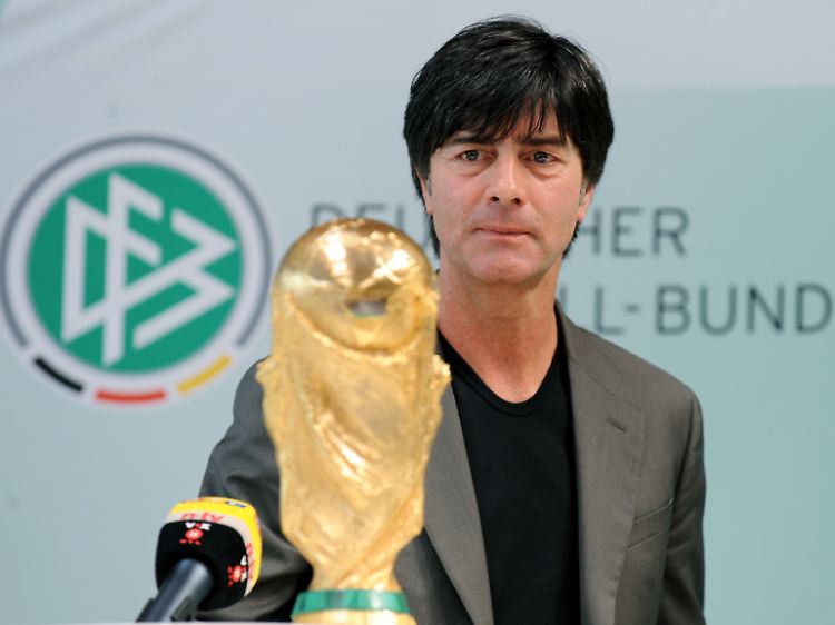 Weltmeistertrainer: Joachim Löw verabschiedet sich mit dem Titel zu Dynamo Moskau.