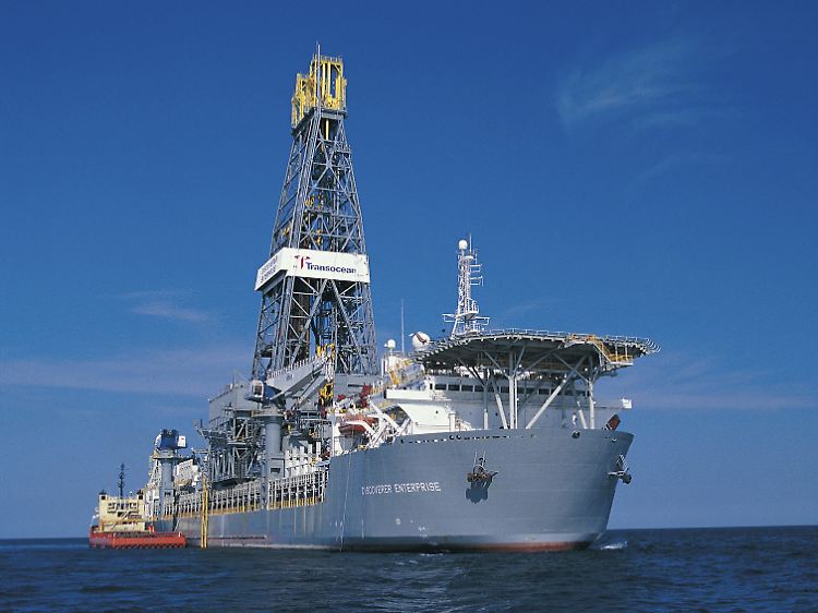 Mit dem firmeneigenen Bohrschiff "Discovery Enterprise" will Transocean mithelfen, das Leck am Grund des Golfs von Mexico zu stopfen.