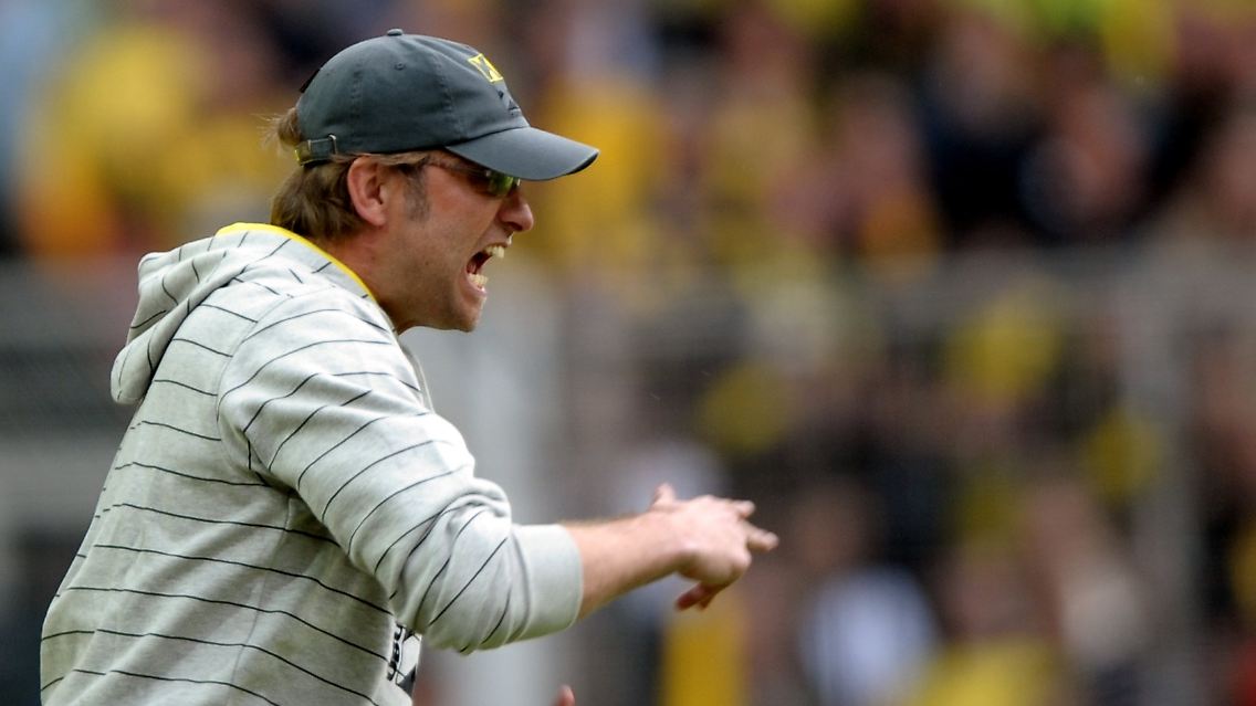 Jürgen Klopp ist wenig erfreut, dass BVB-Keeper Roman Weidenfeller ganz regulär Sommerurlaub hat.