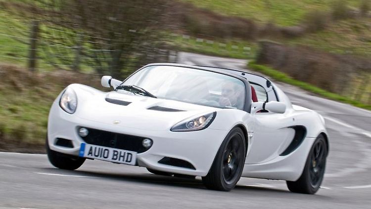 Mit aufgefrischtem Design und überarbeiteter Technik: So sieht das neue Basismodell des Lotus Elise aus. 