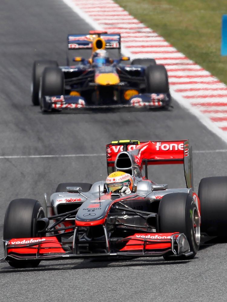 Sebastian Vettel musste Lewis Hamilton passieren lassen und fand anschließend kein fahrerisches Mittel gegen den Briten.