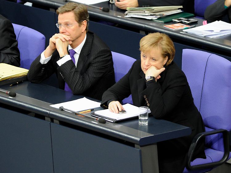 Eine Beziehung mit Hindernissen: Guido Westerwelle und Angela Merkel.