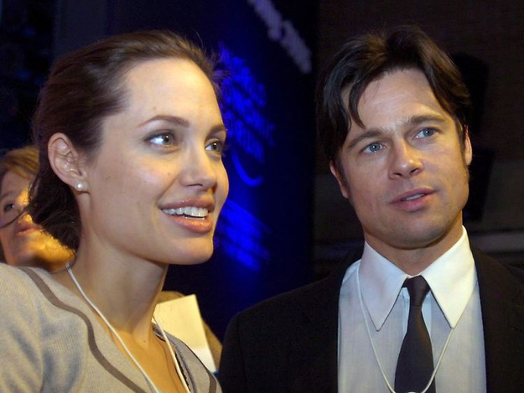 Brad und Angie sollen da zwar angeblich eine Wohnung gekauft haben, aber dass Schlips gar nicht geht ist noch nicht zu Mr Pitt vorgedrungen.