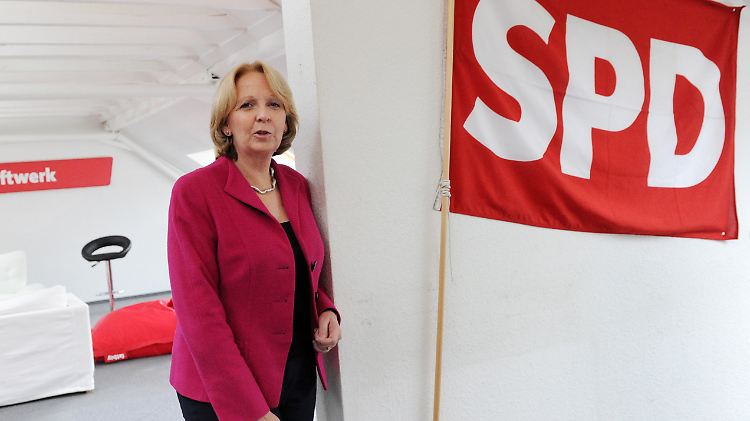 Hannelore Kraft steht trotz erneuter Stimmverluste wie die Gewinnerin da - weil Konkurrent Jürgen Rüttgers abstürzte.
