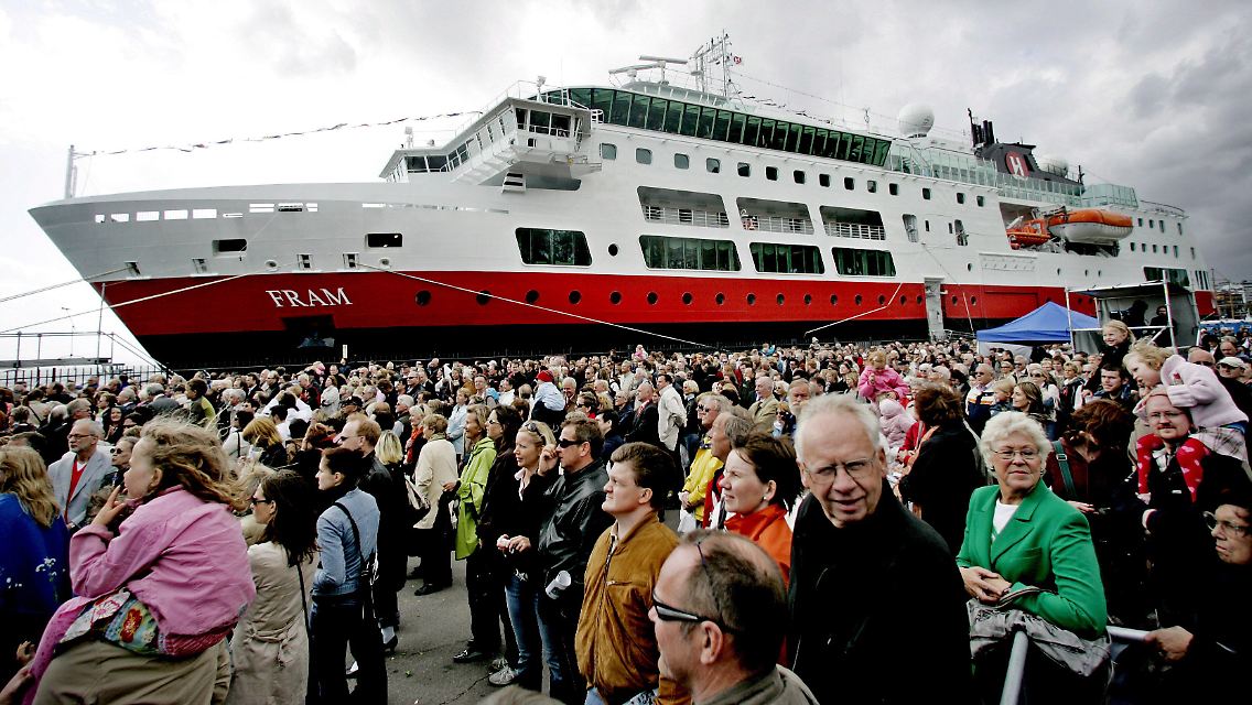 "MS Fram" bei der Taufe in Oslo im Mai 2007.
