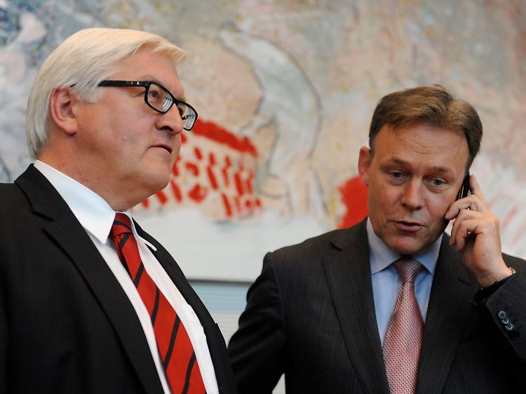 Steinmeier wirft Merkel einen Wackelkurs vor.