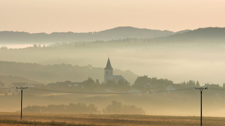 Friedlich schaut sie aus, die Vulkaneifel. Doch in der Erde brodelt es.