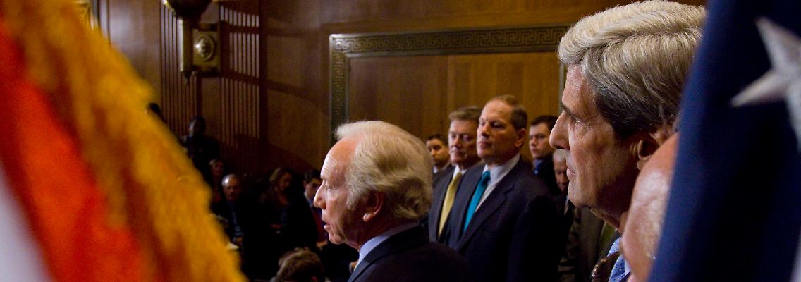 Lieberman (links) und Kerry (rechts) erwarten Millionen neuer Arbeitsplätze.