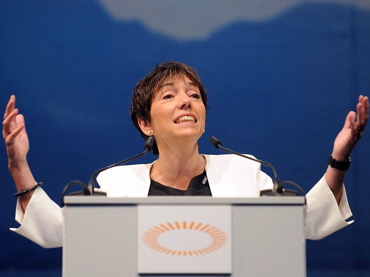 Die ehemaligen Ratsvorsitzende der Evangelischen Kirche in Deutschland, Margot Käßmann, bekräftigt ihre Ablehnung des Afghanistan-Einsatzes.