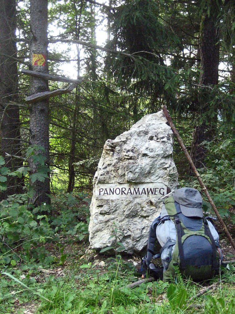 Der Altmühltal-Panoramaweg führt von der Fränkischen Alb bis zur Donau.