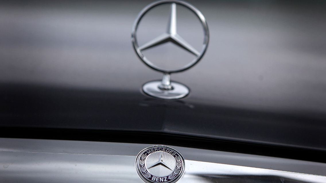 Daimler spart Gebühren.