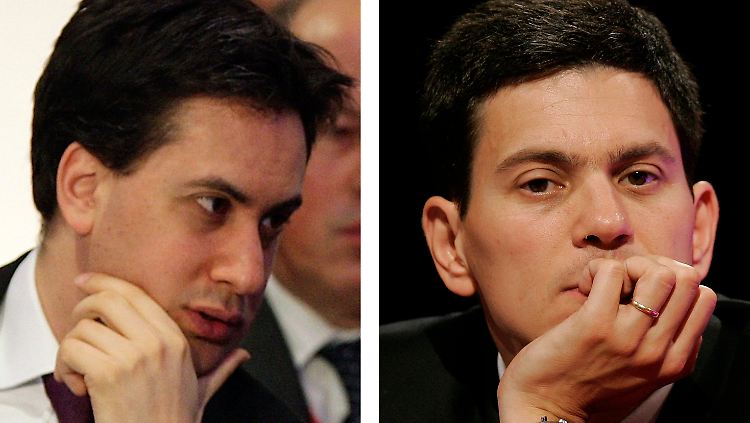 Ed (l) will gegen David Miliband antreten.