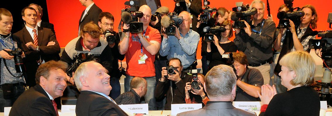 Die Neuen und die Alten: Klaus Ernst, Oskar Lafontaine, Lothar Bisky und Gesine Lötzsch (v.l.n.r.).