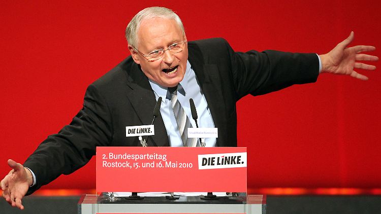 "So einfach ist das": Oskar Lafontaine bei seiner Rostocker Abschiedsvorstellung.