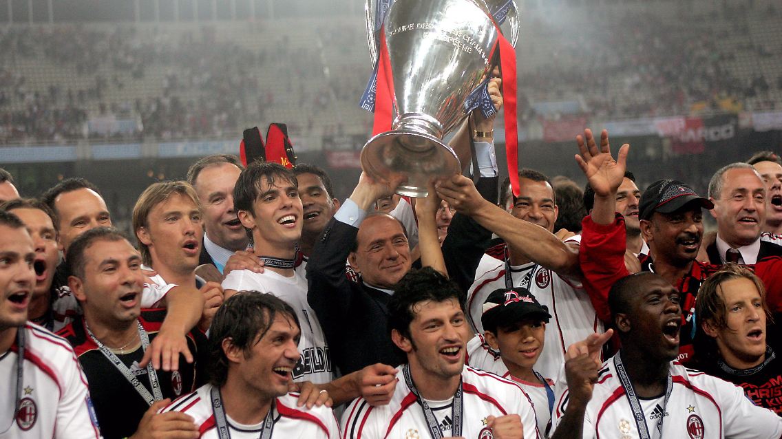 Noch größerer Erfolg: Berlusconi mit seinem Team nach dem Gewinn der Champions League 2007.