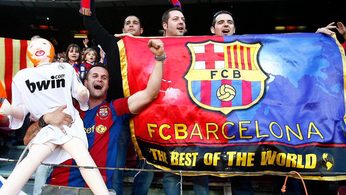 Meister mit Punktrekord - zumindest in der Primera Division hat der FC Barcelona seinen Titel verteidigen können.