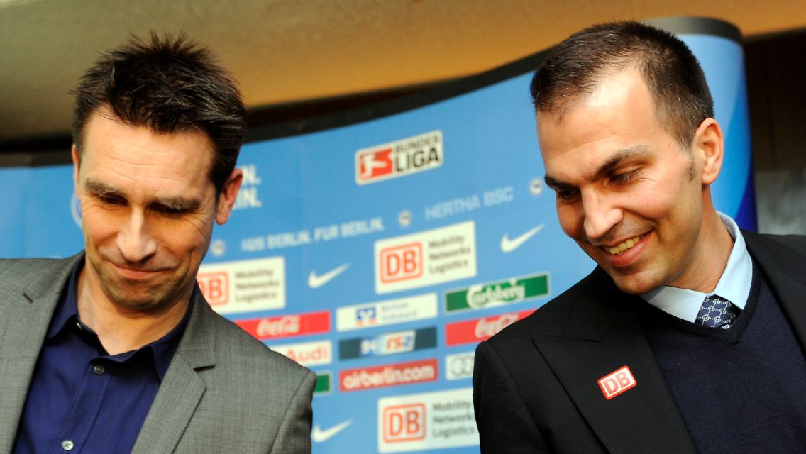 Das Duo Preetz und Babbel muss die "alte Dame" Hertha wieder auf die Beine bringen.