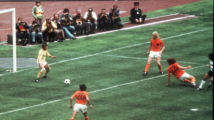 Im WM-Finale 2010 wird es, wenn man dem DFB glauben darf, eine Neuauflage des Endspiels von 1974 geben.