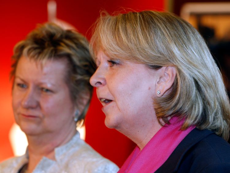 Sie können und wollen nicht mit der Linken: Hannelore Kraft (rechts) und Petra Löhrmann.