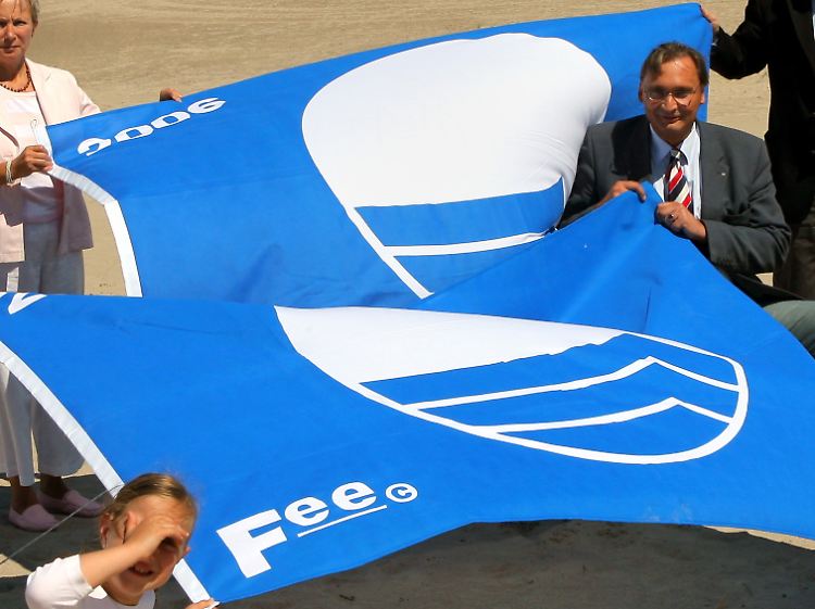 Die "Blauen Flaggen" werden von der europäischen Umweltstiftung FEE verliehen.