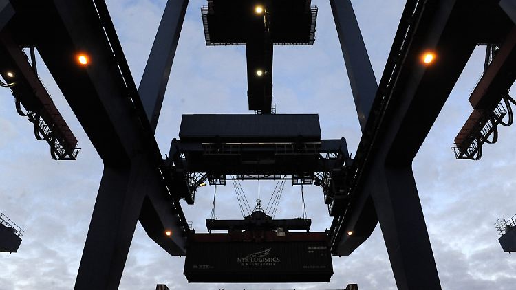 Die Ollikainens enführen in die wundersame Welt der Container.