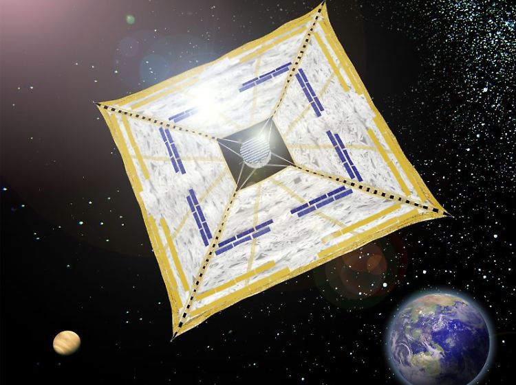 Die künstlerische Darstellung zeigt die japanische Weltraum-Jacht "Ikaros" mit entfalteten Sonnensegeln im All.