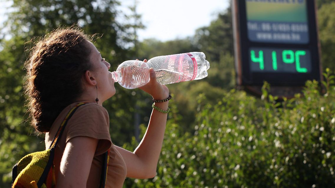 Wenn es so heiß wird: Viel Wasser trinken!