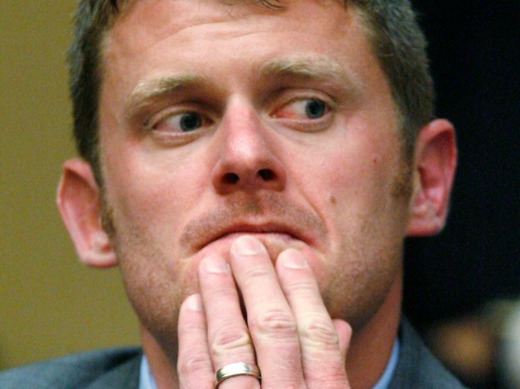 Floyd Landis ist einer von zahlreichen Armstrong-Helfern, die des Dopings überführt wurden. Zu nennen wären noch Roberto Heras, Tyler Hamilton und Manuel Beltran. Nur Armstrong blieb immer unbehelligt.